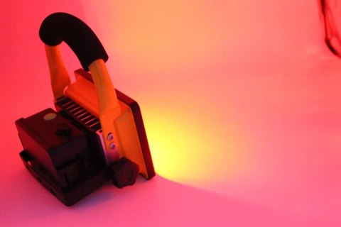 HALOGEN LAMPA ROBOCZA PRZENOŚNA MOCNY NAŚWIETLACZ BUDOWLANY AKUMULATOR 50W