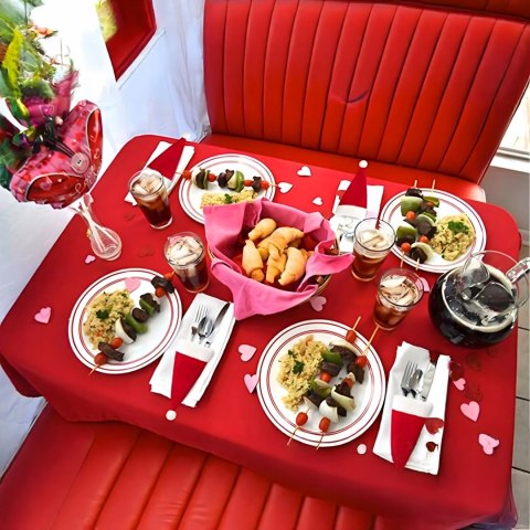 ETUI NA SZTUĆCE ŚWIĄTECZNE CZAPKA MIKOŁAJA POKROWCE NA WIDELEC NÓŻ 12 SZT