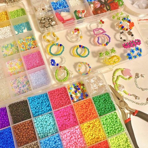 ZESTAW DO ROBIENIA BRANSOLETEK NASZYJNIKÓW BIŻUTERII KORALIKI LITERKI DIY