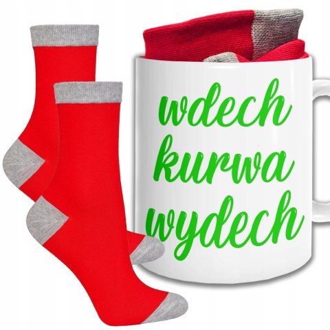 ŚWIĄTECZNY KUBEK I SKARPETKI ZESTAW NA PREZENT WZÓR WDECH KUWA WYDECH