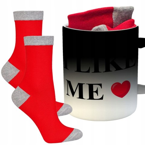 ŚWIĄTECZNY KUBEK I SKARPETKI ZESTAW NA PREZENT WZÓR I LIKE ME