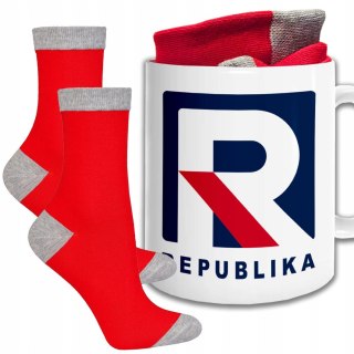 ŚWIĄTECZNY KUBEK I SKARPETKI ZESTAW NA PREZENT WZÓR REPUBLICA