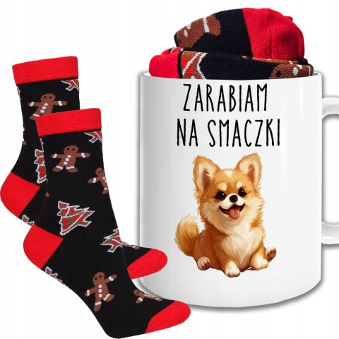 ŚWIĄTECZNY KUBEK I SKARPETKI ZESTAW NA PREZENT WZÓR ZARABIAM NA SMACZKI